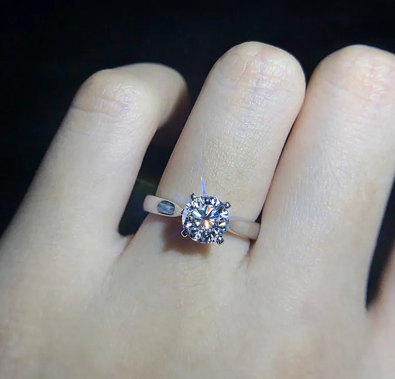 Med certifikat 18k vitguld ringar för kvinnor 2,0ct rund cut zirconia diamant solitaire ring bröllop band engagemang brud