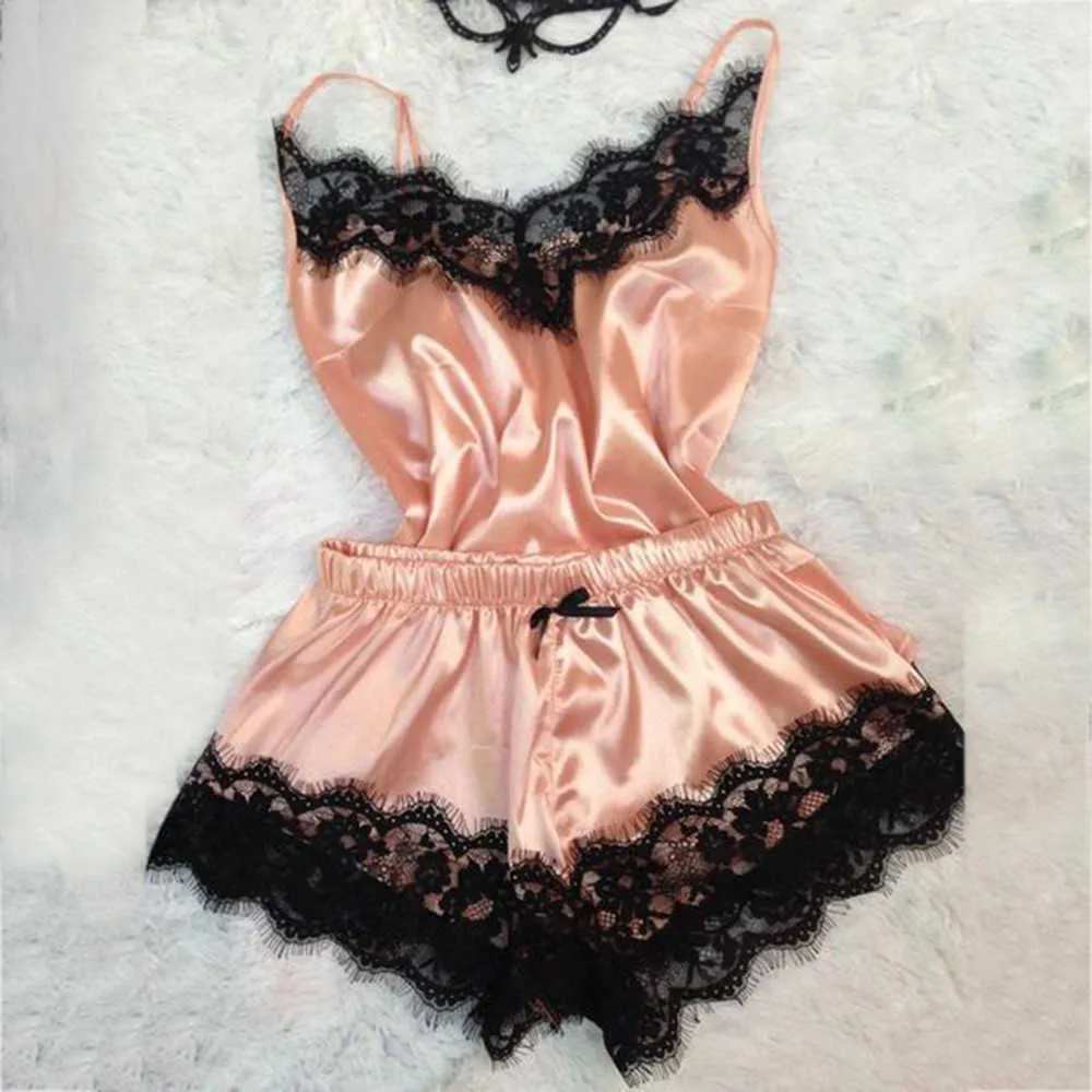 Женские пижамы SEXY SATIN PAJAMA набор кружева Halter Pajamas без рукавов домашняя одежда милые Cami Top и шорты ночные рубцы белье Q0706