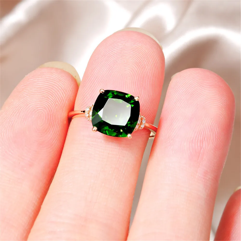 Emerald Gemstone Crystal Ring voor Vrouwen Meisje Groene Steen Zirkoon Diamond Rose Gold Color Engagement Band Sieraden Kerstcadeau