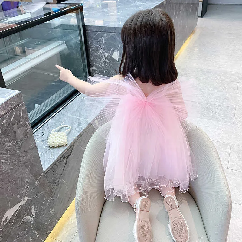 Bärenführer Sommer Mädchen Prinzessin Kleider Mode Kleinkind Mädchen Feste Farbe Mesh Party Kleidung Baby Mädchen Koreanische Bowknot Vestidos 210708