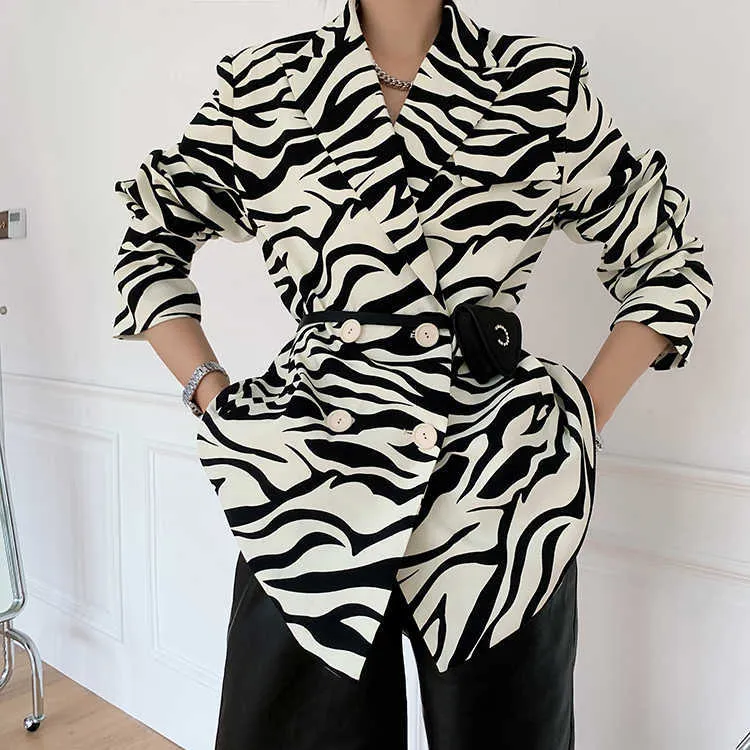 Femmes Veste Double Boutonnage Blazer Mode Casual Automne Hiver Zebra Imprimer À Manches Longues Lady Costume Blazers Vêtements D'extérieur 210608