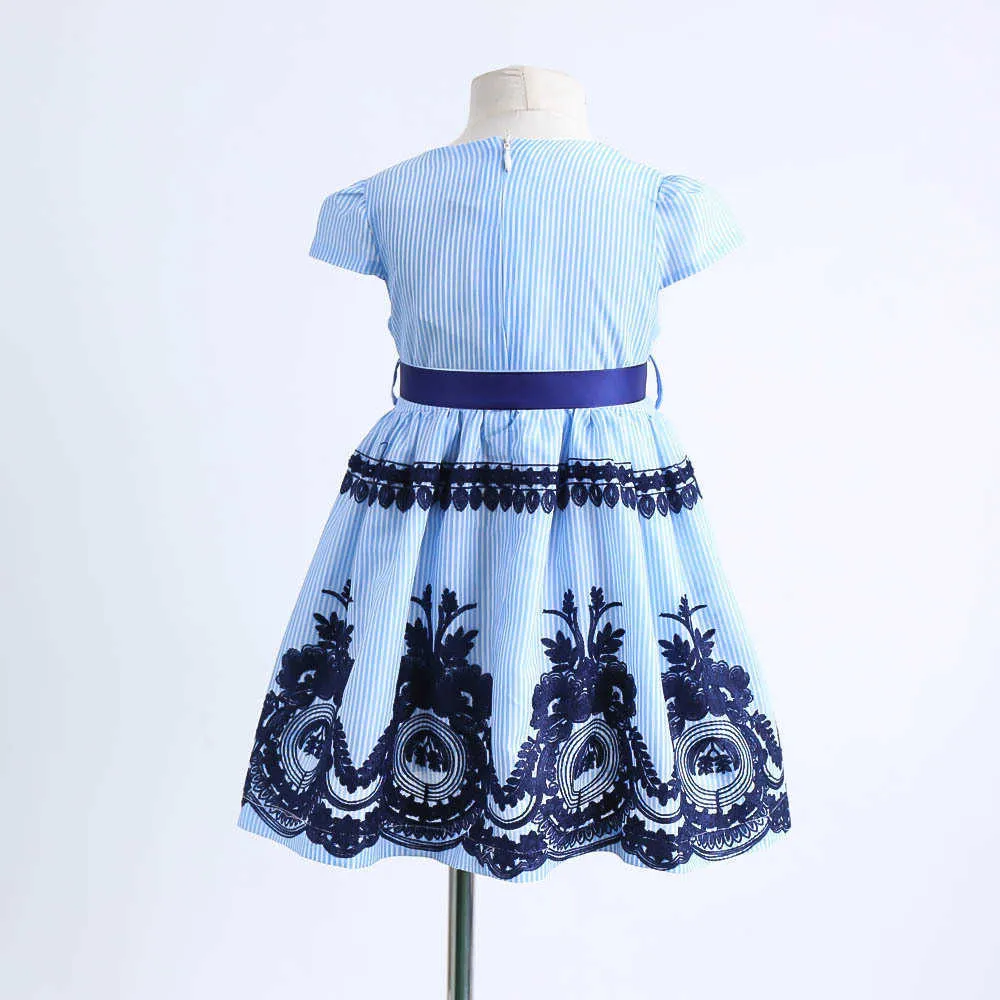 Robe d'été pour filles rayé brodé fête princesse étudiant école enfants bébé enfants filles vêtements 210625