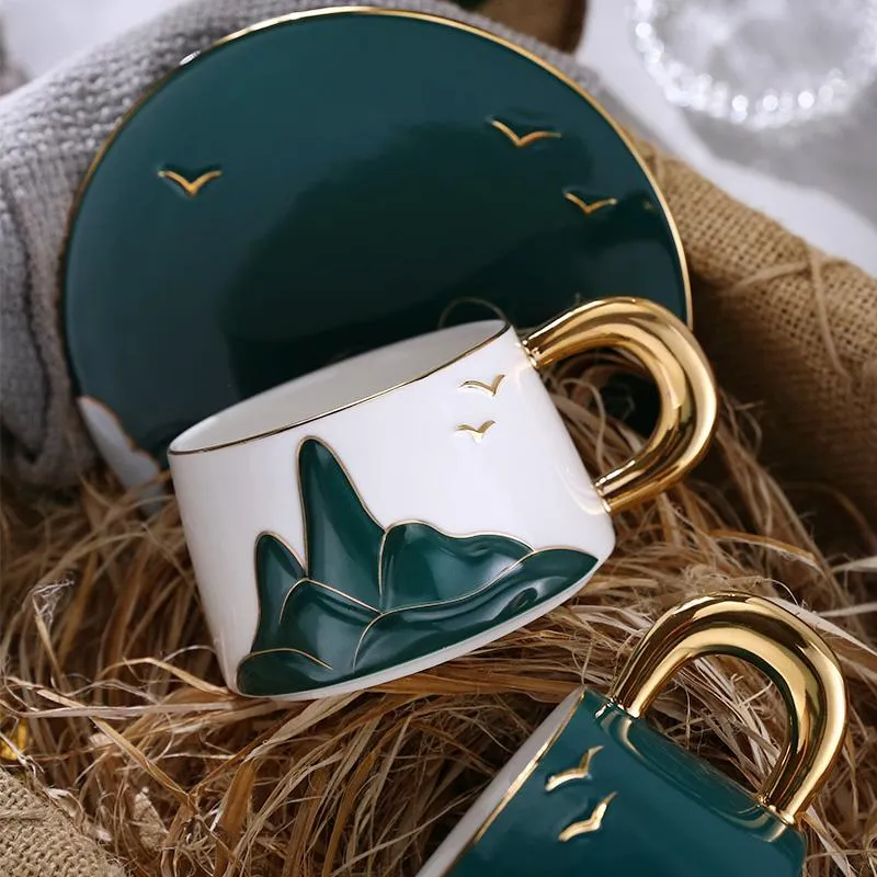 Tazze Piattini Rilievo Paesaggio Porcellana Caffè Tazza da tè con piattino Set creativo in confezione regalo Tazza compleanno e matrimonio unico sposi Gif275E