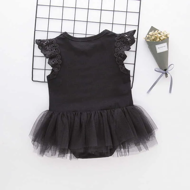 Großhandel Sommer Baby Mädchen Bodys Spitze Ärmellose Strampler Tutu Weiß Schwarz geboren Mädchen Kleidung E2345 210610