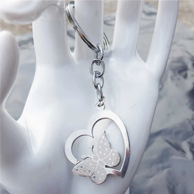 Porte-clés papillon sur le cœur, en acier inoxydable, insecte, bijoux à la mode pour enfants filles G1019