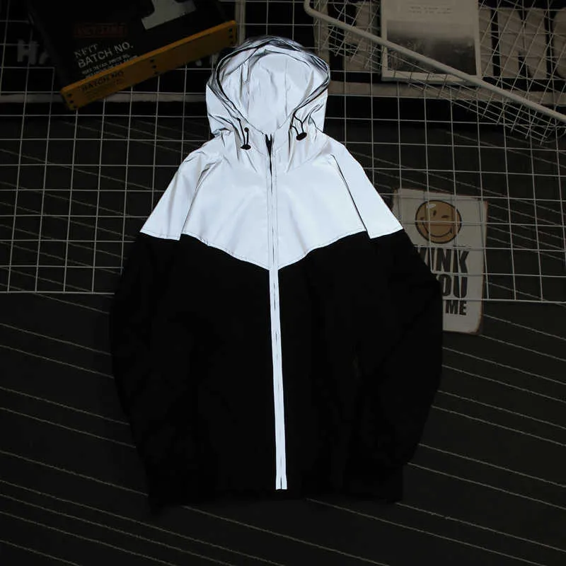 Män Natt Reflekterande Stitching Casual Windbreaker Jacket Mode Streetwear Hip Hop Man Loose Hooded Vattentät Zipper Outwear X0621