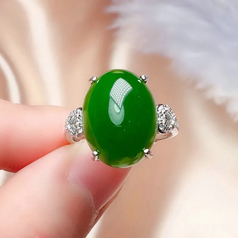 Elegant Oval Green Jade Emerald Gemstones Diamonds Rings for Women White Gold Silver Color Bague Fine Jewelry Fashion Gifts Band