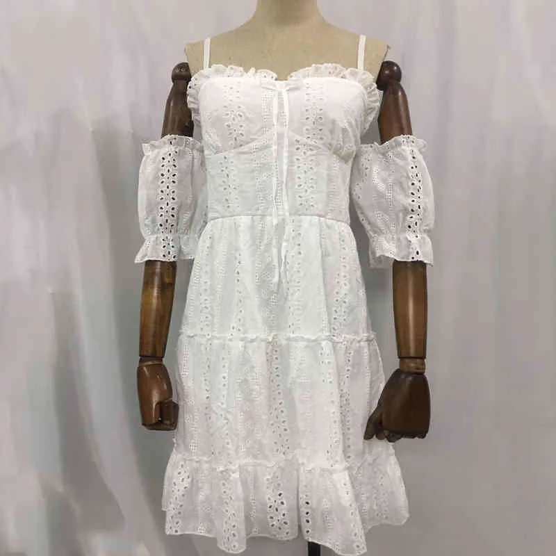Robe blanche femmes été brodé creux enveloppé sangle épissage à manches courtes plissé dentelle mini vestidos de fiesta 210508