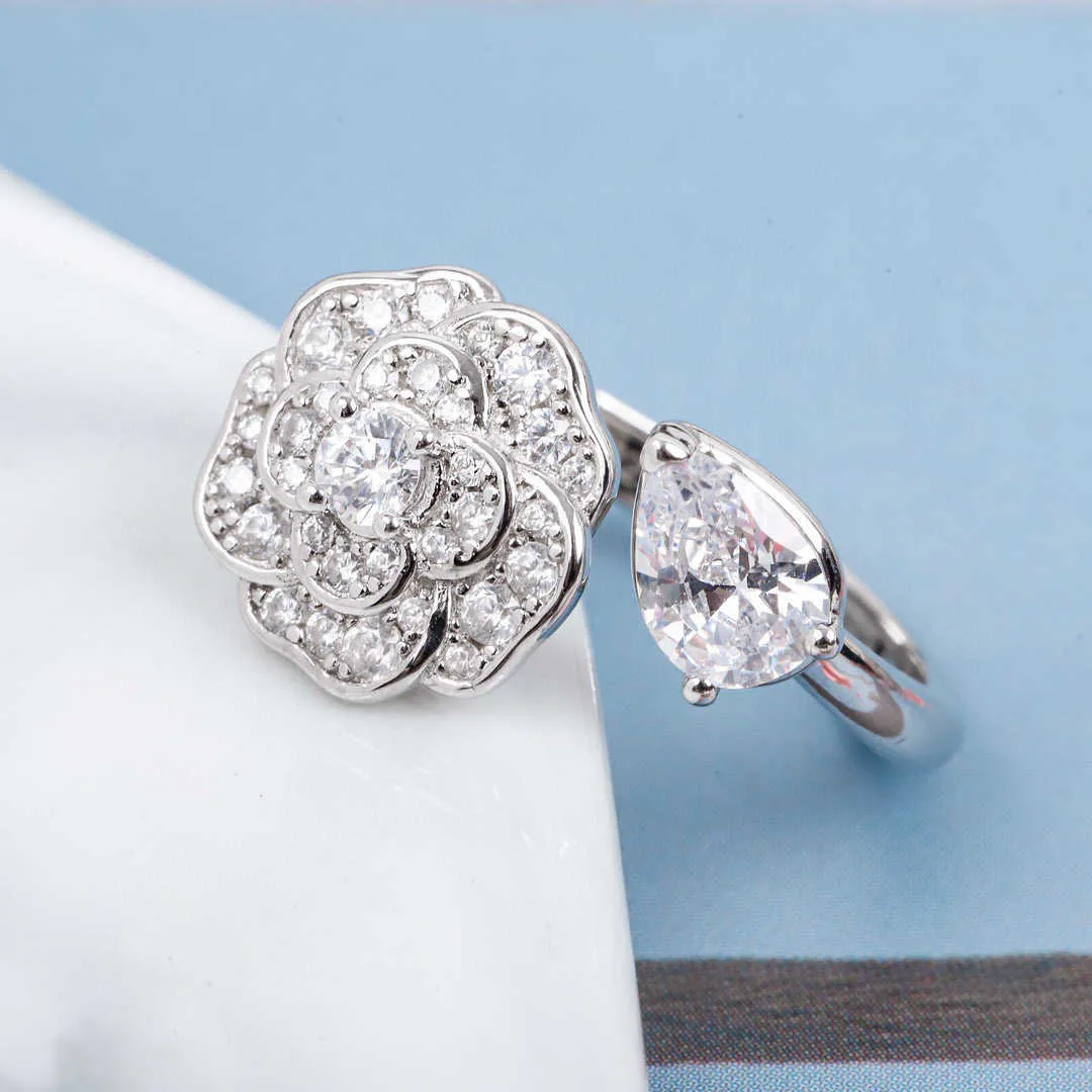 Marque de luxe pur 925 bijoux en argent sterling Rose camélia diamant trèfle fleur anneaux de mariage de qualité supérieure Design fin Party300v