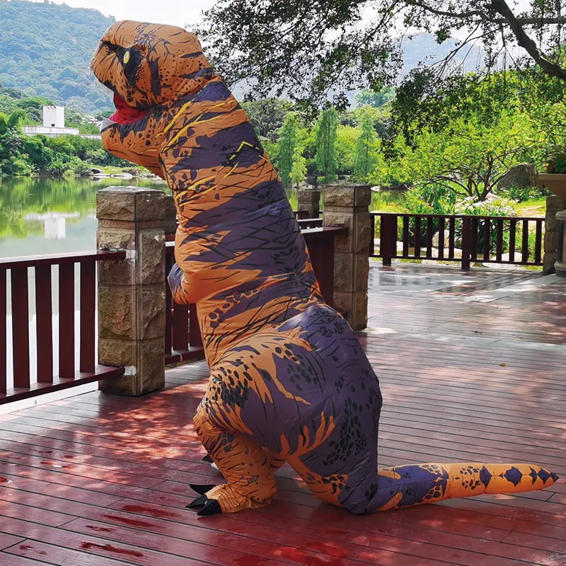 Costumi della mascotte Vendita calda Dinosauro marrone adulto Costumi gonfiabili Natale Festa di Halloween Mascotte Gioco di ruolo Disfraces uomo DonnaMascot