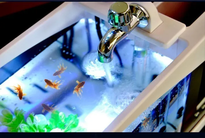 Aquaria's USB Mini -aquarium met LED -lamp licht LCD -displayscherm en klok 2201007