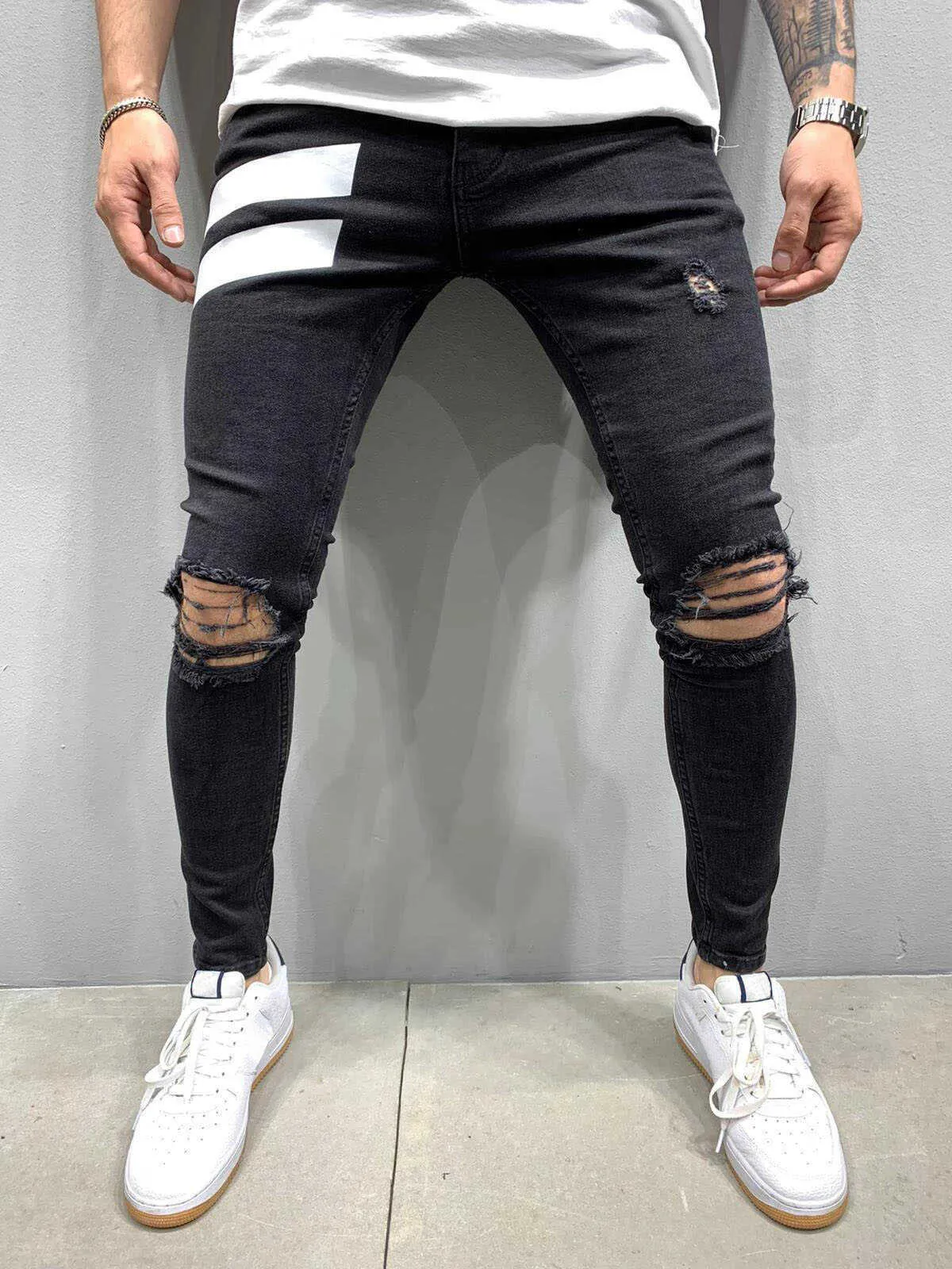 2021 Mäns Jeans Stripe Destroyed Ripped Design Pencil Byxor Skinny Men Högkvalitativ Jogging Streetwear Jeans Men X0621