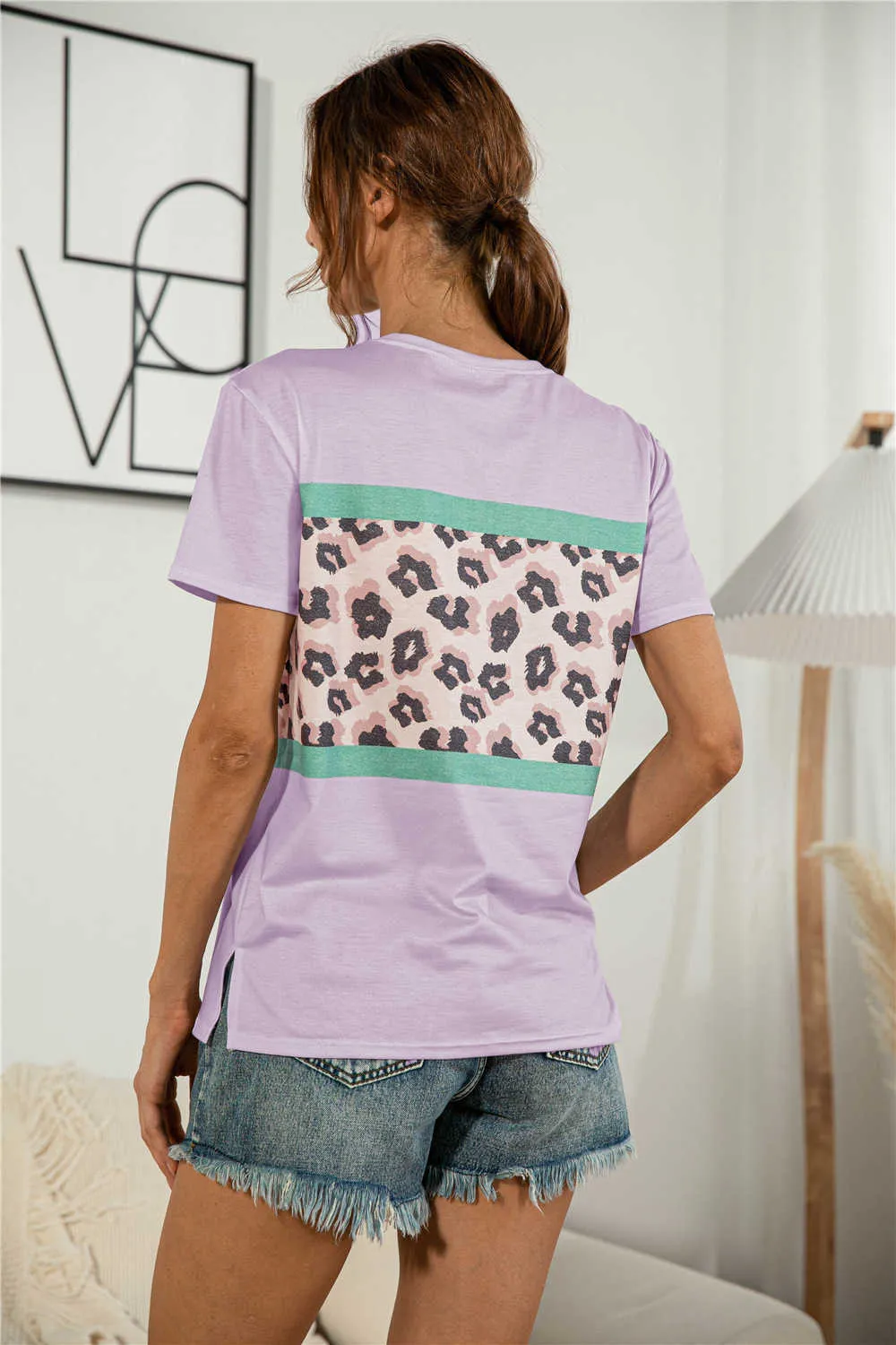 T-shirt estiva a maniche corte con stampa leopardata Top Donna Casual allentata O Collo Moda coreana Split Streetwear Pullover Tees Donna 210526