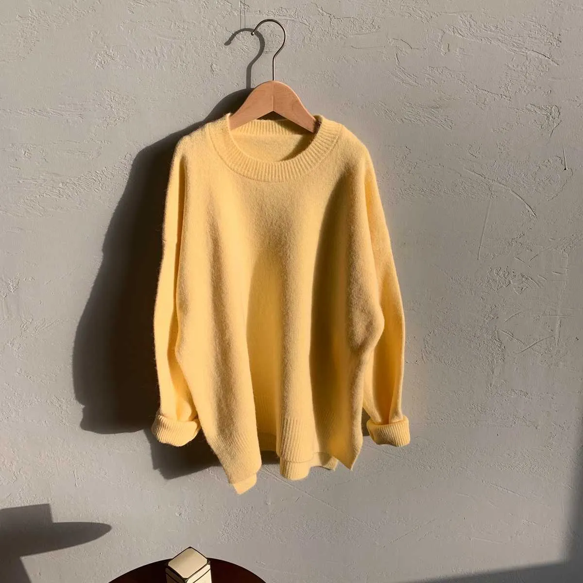 Pull à col rond jaune clair Pull de couleur pure Pull doux et chaud pour femme 210914