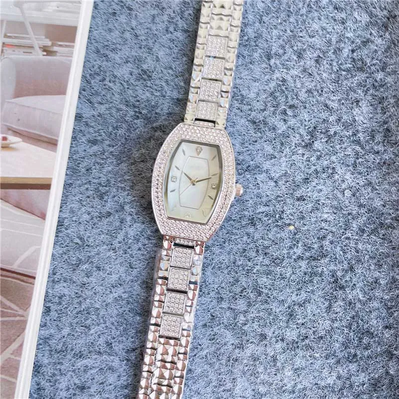 Masowa marka zegarek dla kobiet dziewczyna kryształowy tonneau w stylu stalowy metalowy zespół piękny zegarek DI23