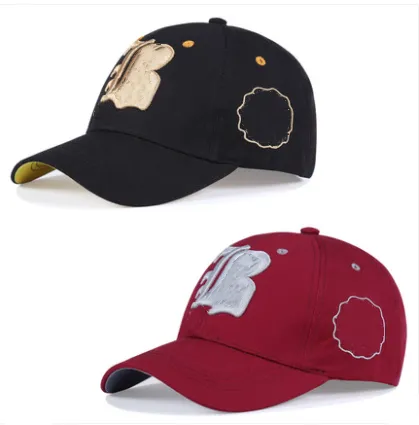 Mode automne et hiver chapeau coréen hommes casquette à visière rouge sauvage femmes hiver casquettes de Baseball noir à la mode rétro chapeaux de soleil