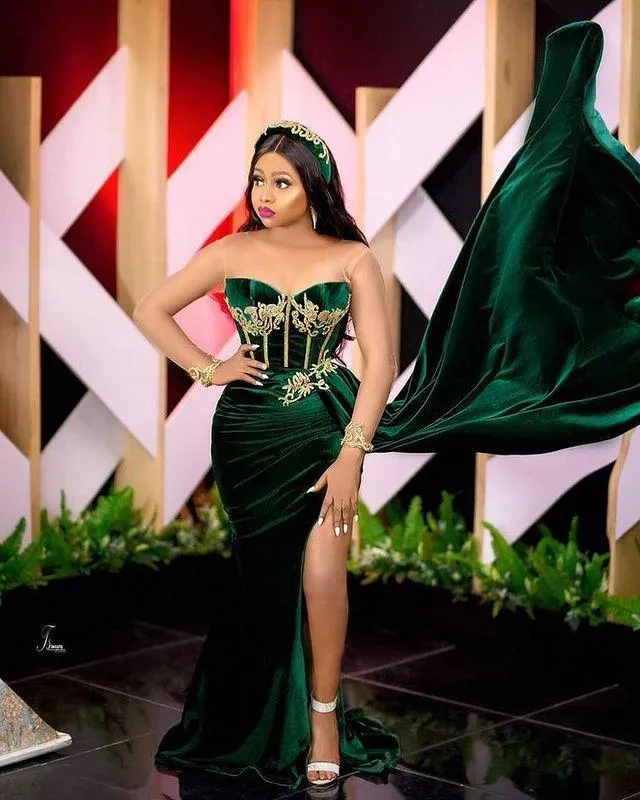 Smaragdgroen Afrikaanse Prom Party Jurken Sexy Slit Sweetheart Arabisch Aso Ebi Fluwelen Plus Size Avond Gelegenheid Gown wear2266