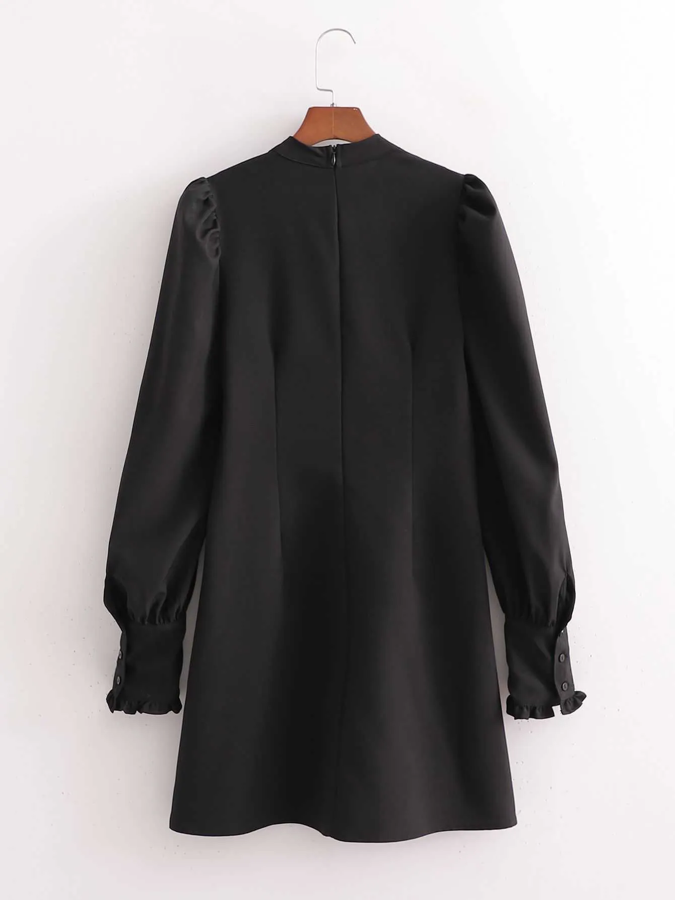 Kadınlar Siyah Elbise Hollow Göğüs Uzun Puf Kollu Slim-Fit Kısa Elbise Zarif Lady Chic Woman Elbiseler 210709