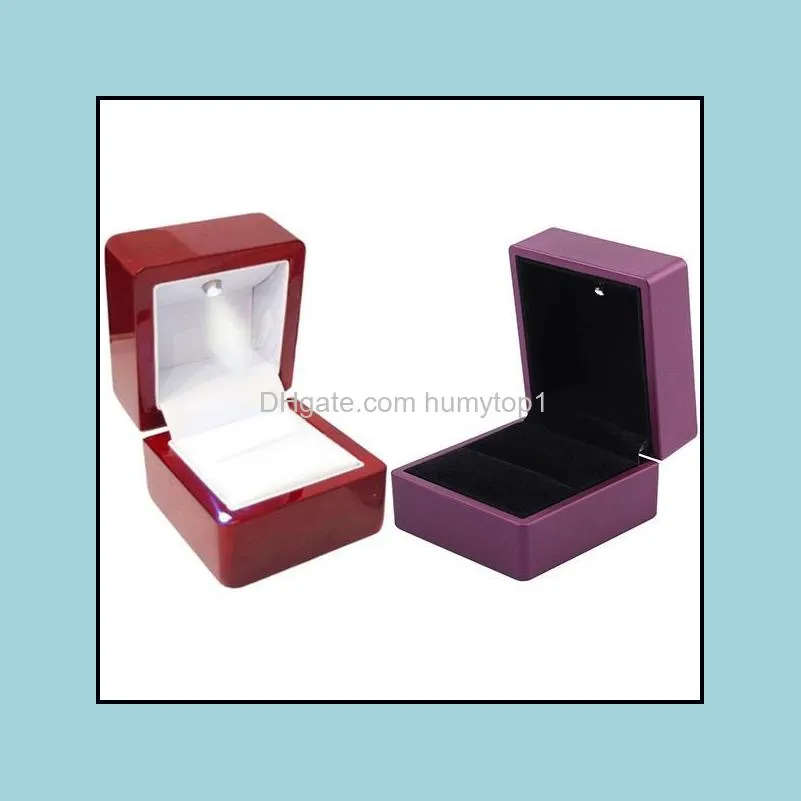Verpackung Schmuck2 Stück Ringbox 1 Stück LED-beleuchtetes Geschenk Hochzeit Verlobung Lila Ringe Display Aufbewahrung Soft Veet Tablett Fall Jewelry230U