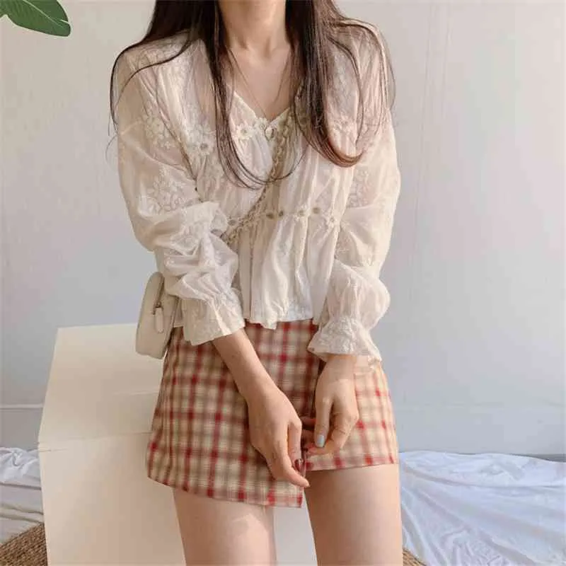 Chic Spring Hollow V-neck Blouse Women Fashion Flower Loose Ladies Shirt Sweet Long Sleeve White Sunscreen Blusas Mujer 13037 210427