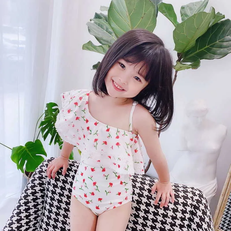 Koreaanse stijl zomer tieners meisjes badmode 1-pcs sets floral ruches schouderloze badpak kinderkleding E1028 210610