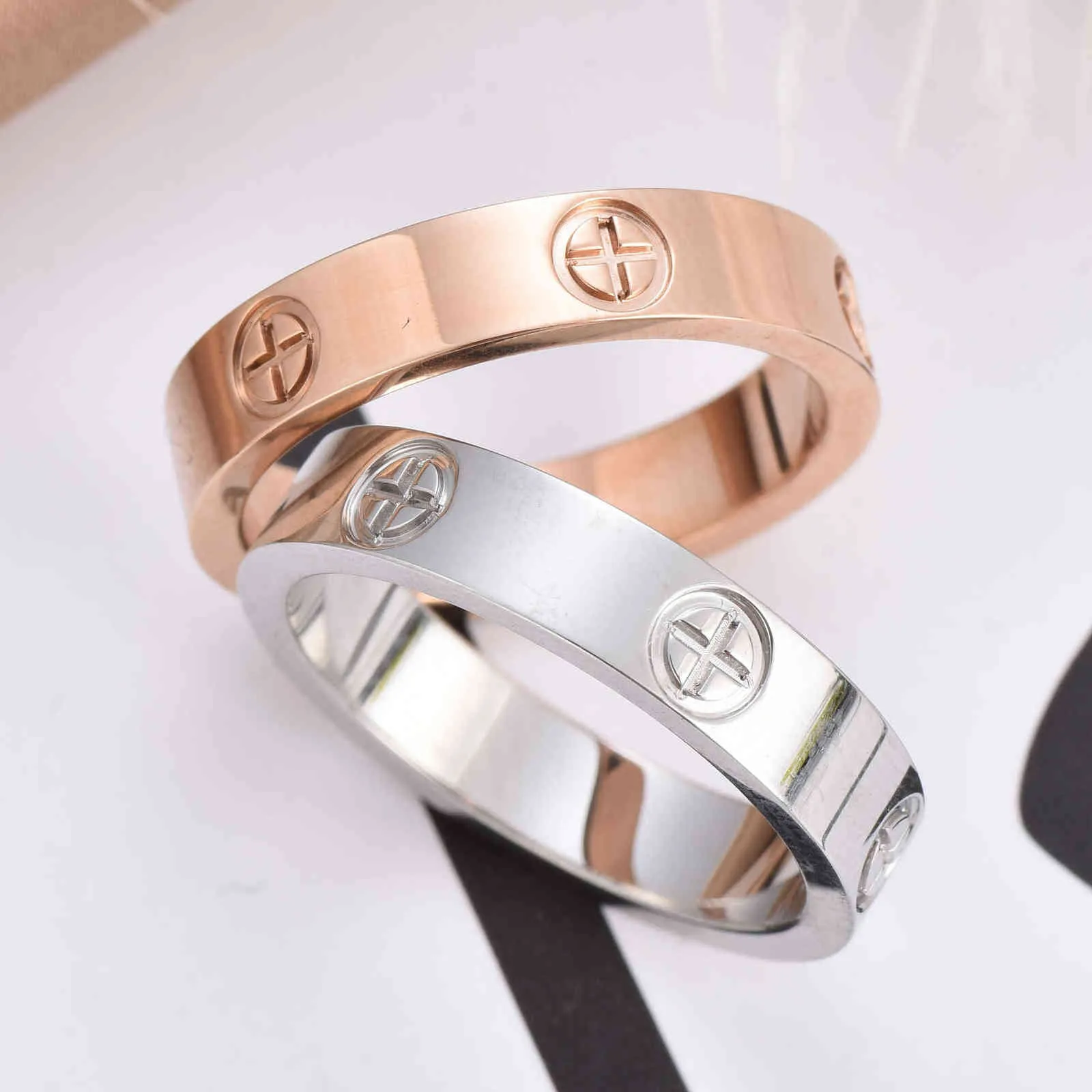 2021 New Cross Zircon Crystal Titanium Steel Rose Gold Fashion Ring Fedi nuziali feste femminili gioielli da donna Intera vendita G1125