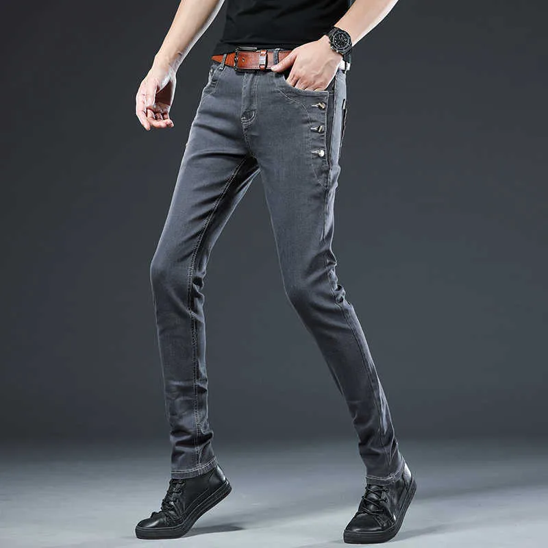 Nuovi arrivi Jeans 2021 Primavera Uomo Pantaloni di jeans maschili casuali di qualità Pantaloni da uomo dritti slim fit grigio scuro Yong Man, 8907 X0621