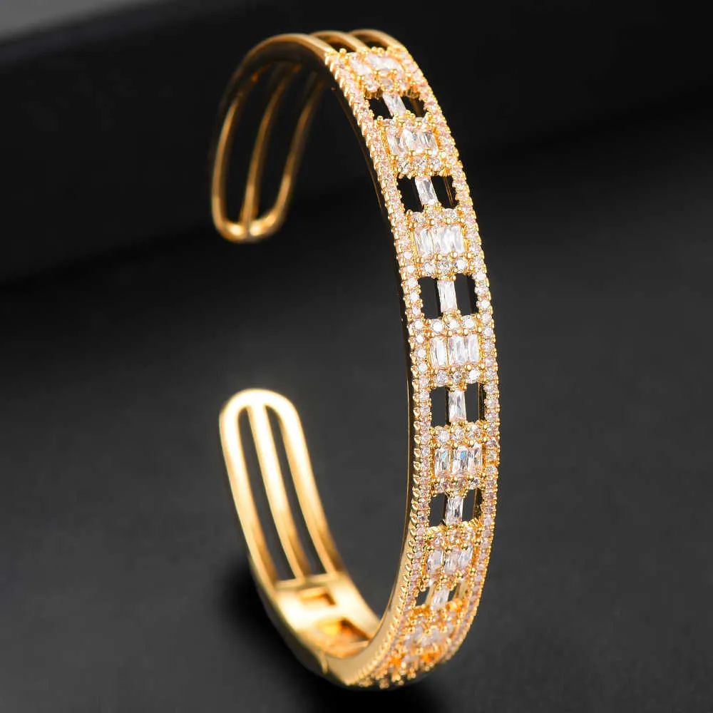 Kellybola Cubic Zircon Personality Fine Carving Bangle Women Bracelet Top Quality Best Gift for Friends Lover Unexpect Surprise Q0720