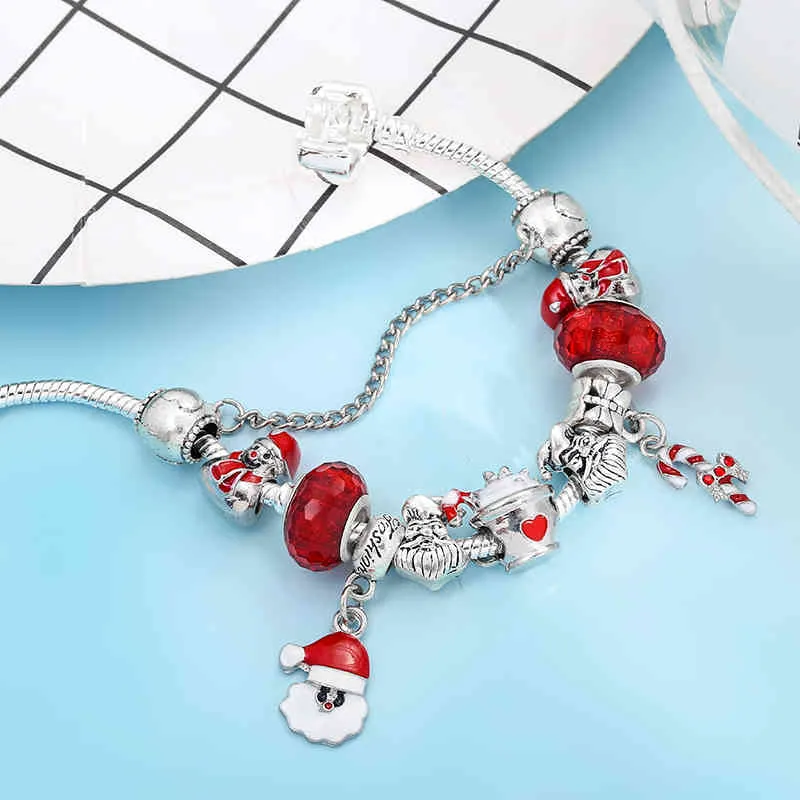 Nouveau père noël balancent Bracelet à breloques rouge bonhomme de neige perles marque Bracelet pour femmes bijoux de noël livraison directe
