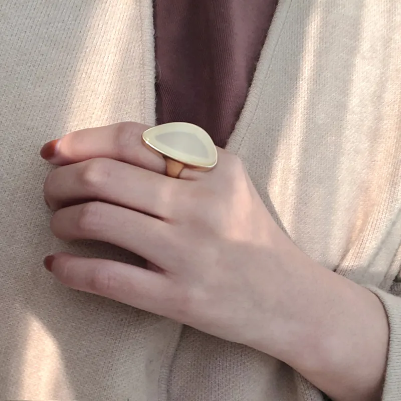2 projekty drewniane pierścienie drewniane dla kobiet Irregulr złote pierścienie geometryczne Pierścienie STTEMENT DUŻE Rozmiar biżuterii Everydy 20212855575