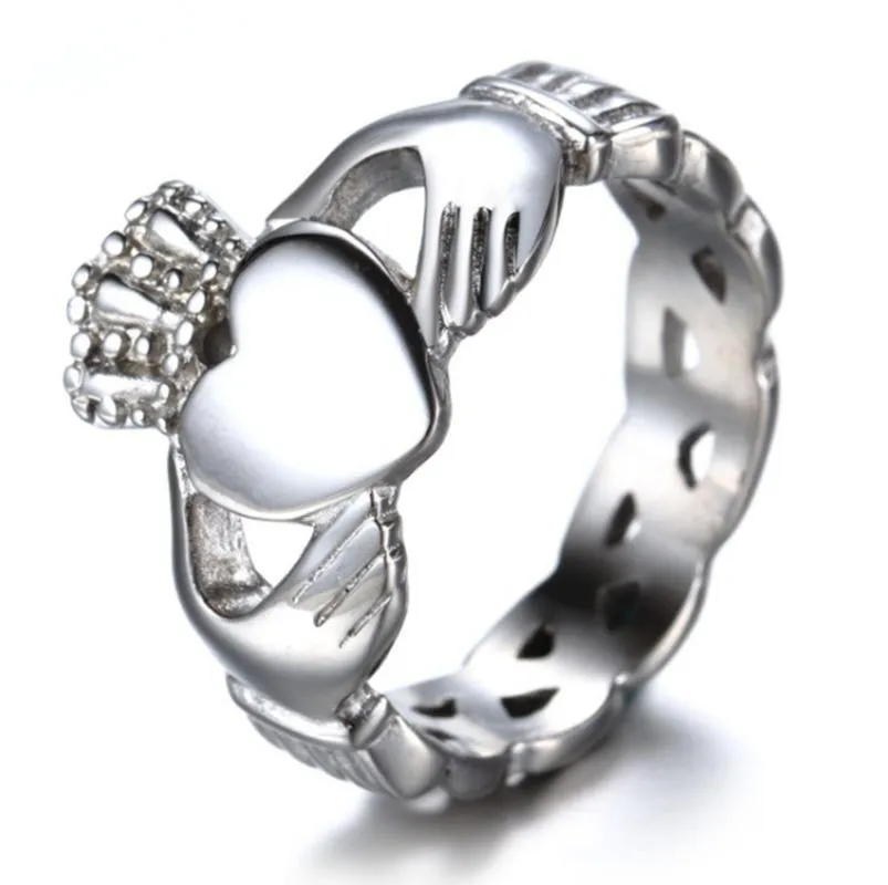 Anéis de casamento clássicos da Irlanda do Norte Claddagh Heart Love Ring Glamour Ladies Party Jewelry185a