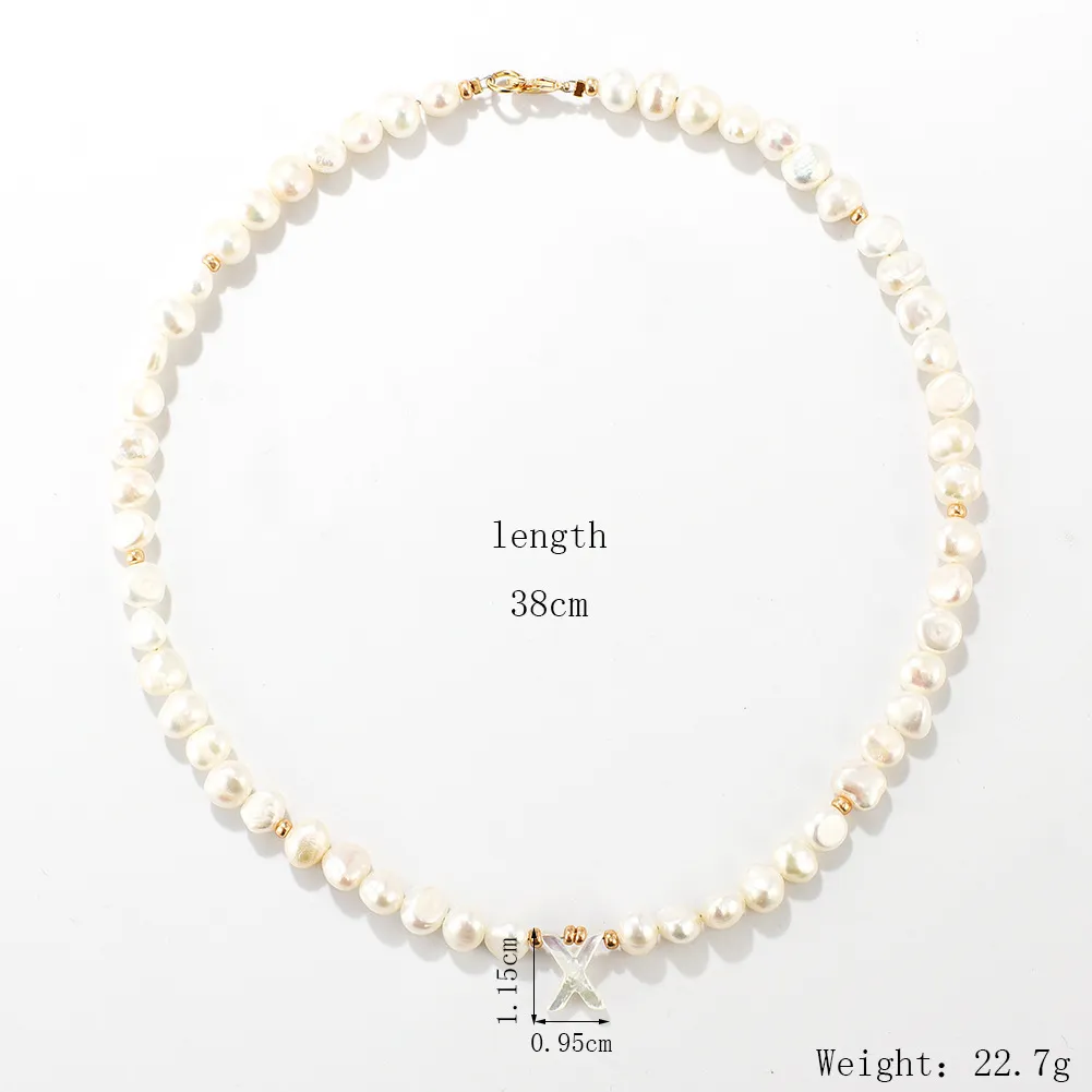 女性用の本物の淡水真珠のネックレスチョーカーアルファベットA-Zシェルレター初期バックルゴールドカラーペンダントジュエリーギフト246V