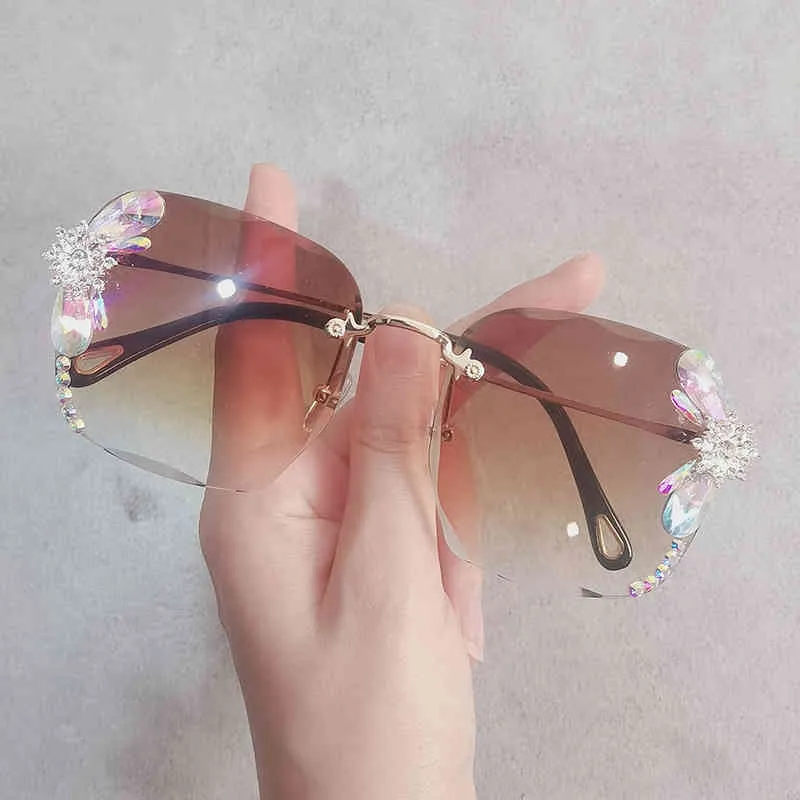 2022 Luxury Brand Design Vintage Rimless Rhinestone Sunglasses Women Fashion Gradient Lens Sun Glasses Shades for Female UV400