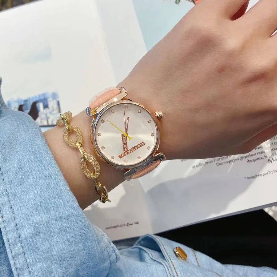 Relógios de marca para mulheres meninas cristal letras grandes estilo pulseira de couro relógio de pulso de quartzo l40257q