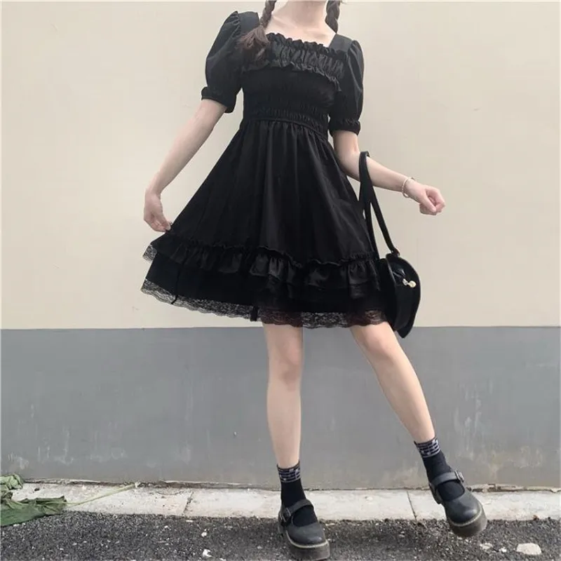 Japońska Lolita Style Kobiet Księżniczka Czarna mini sukienka Slash Szyjka Gotowa sukienka Gothic Sukienka Puchanie koronkowe marszki na imprezowe sukienki 210322