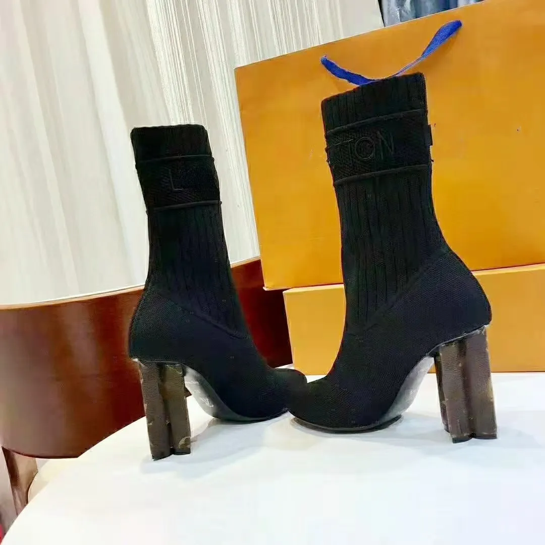 Projektant Mid-Calf Botki Embzrouted Letter Socking Boot Chunky Heel High Heels Luxury L Wysokiej Jakości Buty dla kobiet