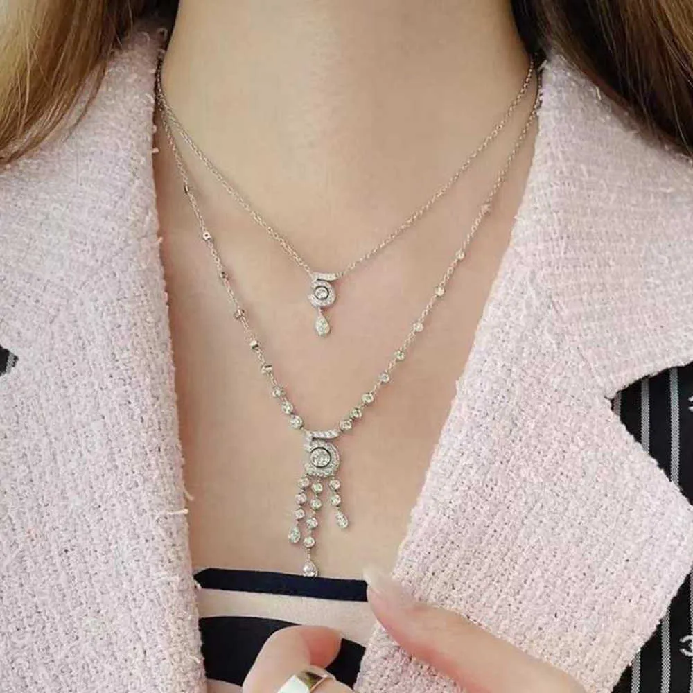 럭셔리 패션 우아한 기질 디지털 디지털 No 5 Tassel Necklace for Women 925 전기 도금 백금 AAA 지르콘 반짝이는 절묘함 332d