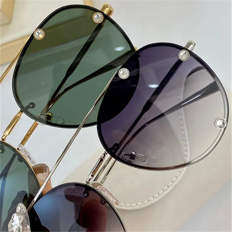 2045 Fashion Summer Style Gradient Lens Solglasögon UV 400 SKYDD FÖR KVINNA VINTAGE OUTER METAL ROUND Frame Top Quality Come WI212T