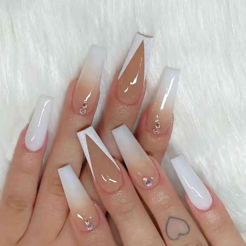 False Nails Длинный гроб Поддельные ногти Молочный Белый Градиент Дизайн Балерина ЛОЖЬ С Клей Полный Крышка Советы для ногтей Пресс на 220225