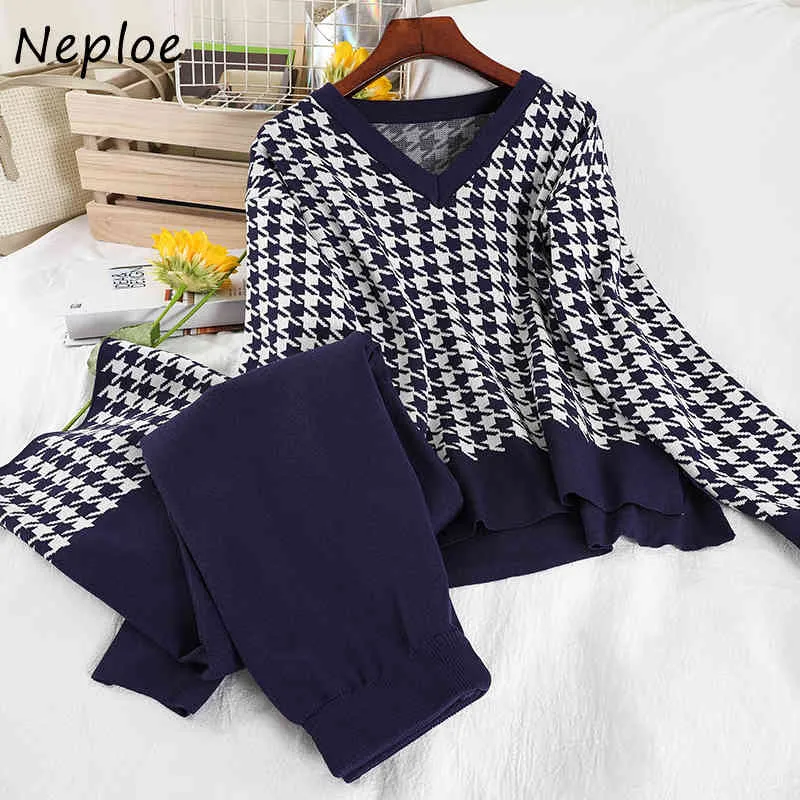 Neploe Loose Crazy Style Plaid 2 Stück Damen Set V-Ausschnitt Langarm Pullover Strickpullover + Hohe Taille Hüfte Breites Bein Hosenanzug 210423