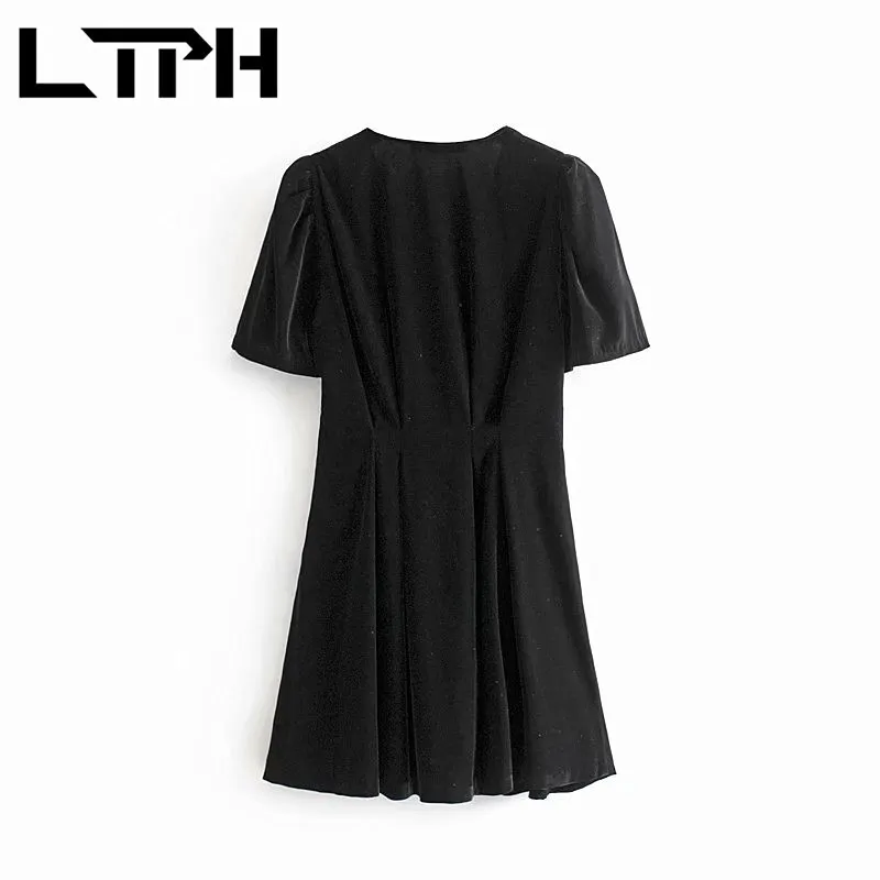 Français vintage noir velours femmes robe à manches courtes simple boutonnage sexy col en v élégant Mini robes printemps automne 210427