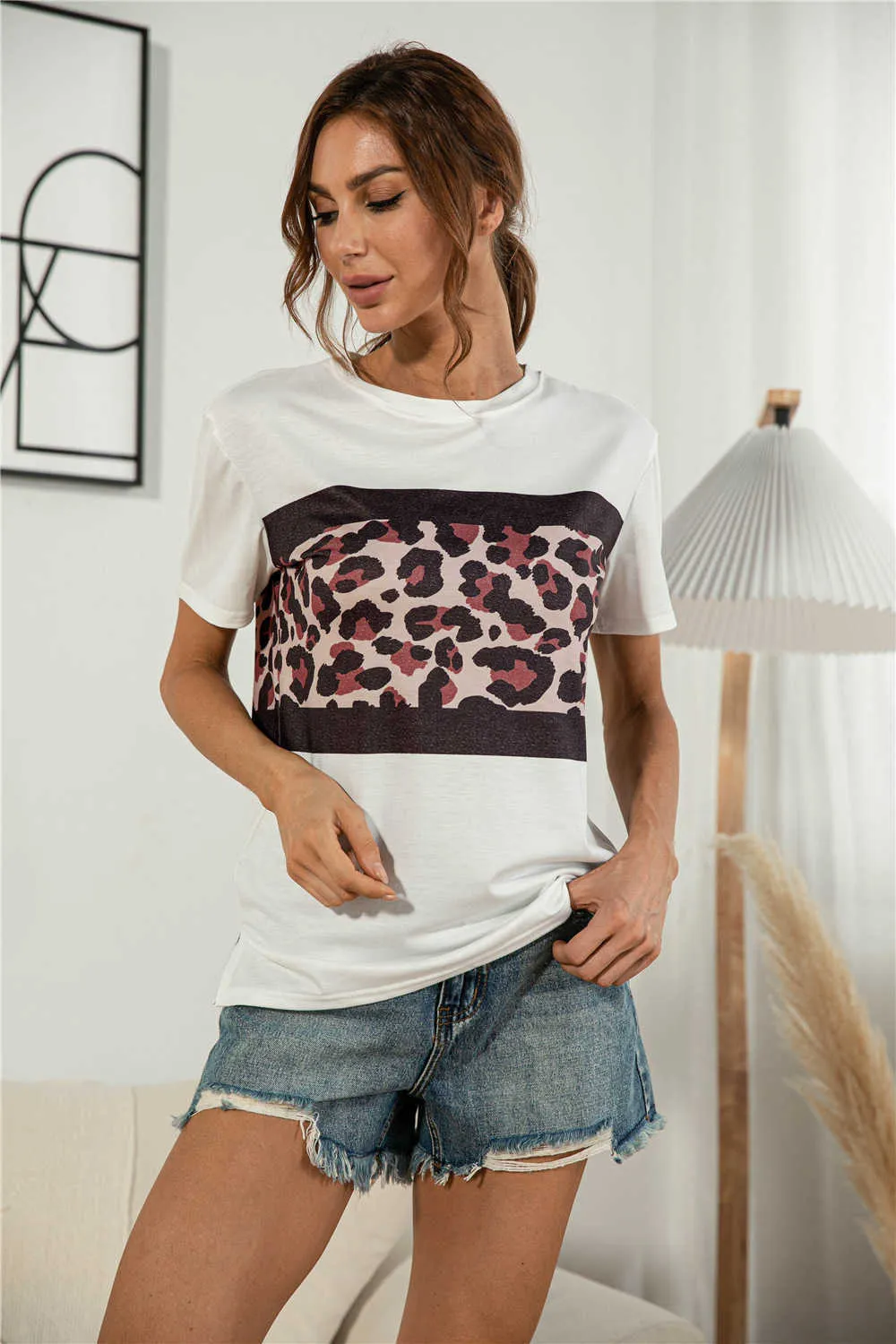 Été à manches courtes imprimé léopard T-shirt haut femmes décontracté lâche O cou mode coréenne fendu Streetwear pull t-shirts femme 210526