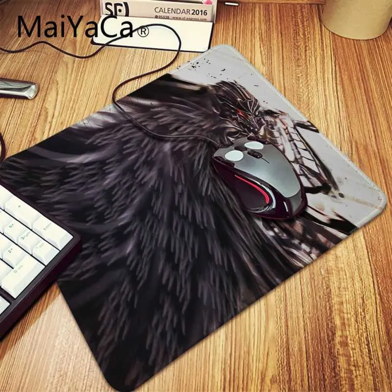 Maiyaca Cool New Berserk anime Souris en caoutchouc Tapis de souris de bureau durable aniem Bonne qualité Bord de verrouillage grand tapis de souris de jeu Y0713282C