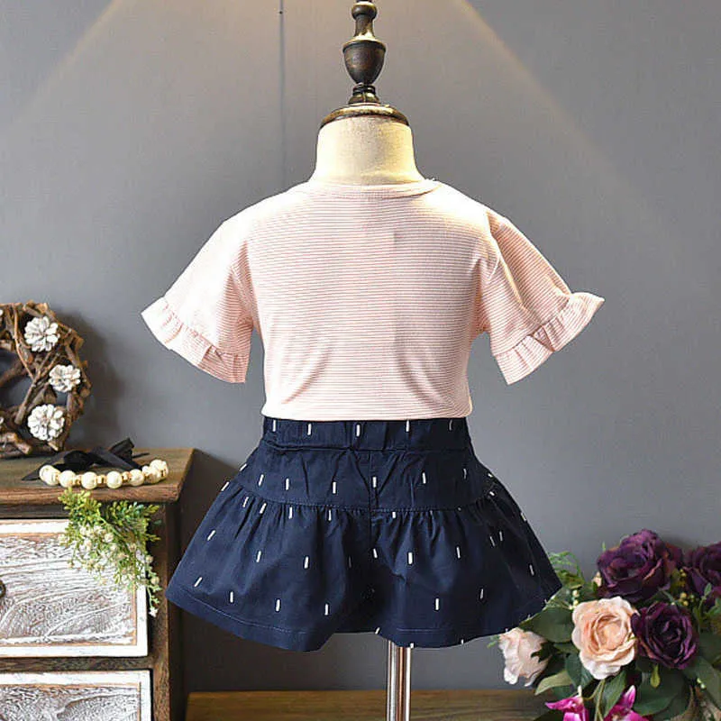 Kärlek DDMM-tjejer sätter sommar barnkläder tjejer handgjorda pärlstavblomma randig t-shirt + båge bredben shorts kostym 210715