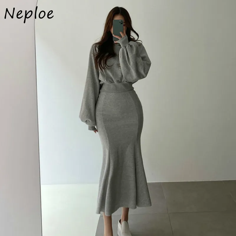 Koreanska temperament 2 st Kvinnor Set O Neck Långärmad Pullover Hoodies + Hög midja Hip Mermaid Skirt Spring Suit 210422