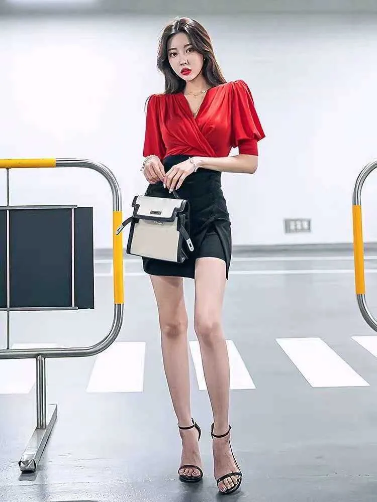 Estilo de Verão Moda coreana Spled Skirt Hang Lanterna Sleeve Irregularidade Fino Escritório Festa Foy Mulheres Vestidos 210602