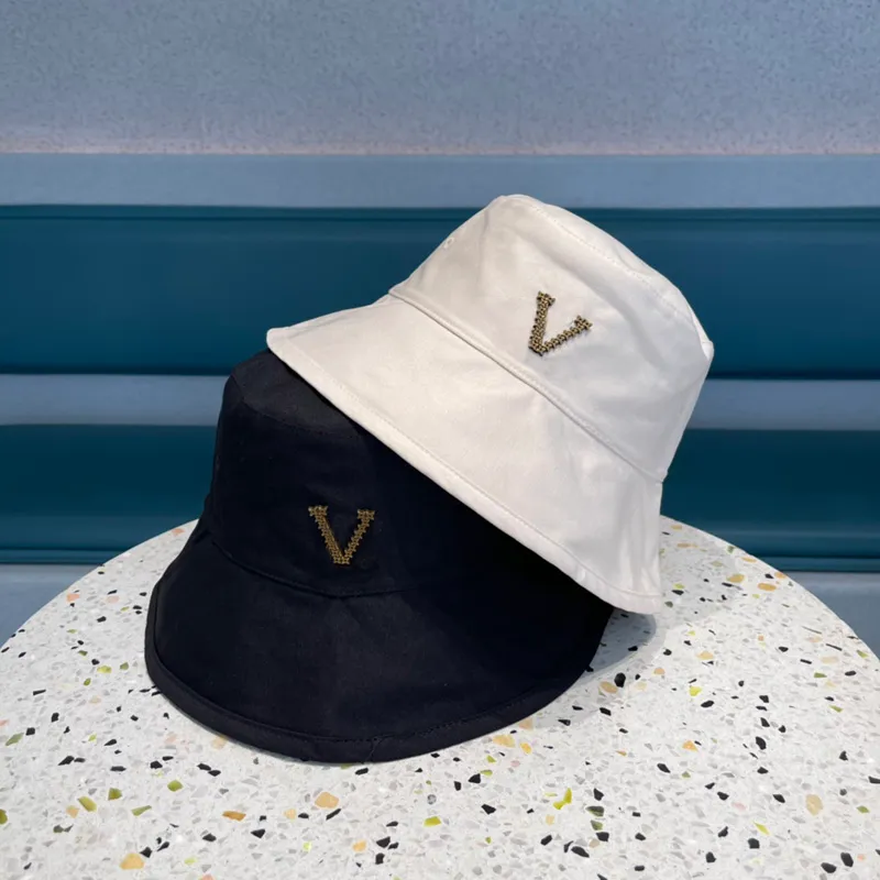 2022 Kova Şapka Unisex Kadın Erkek Şapka Luxurys Tasarımcılar Caps Mektuplar Bonnet Bere Nokta Tasarımcı L Cap Bayan Sunhat Casquette 22021704R