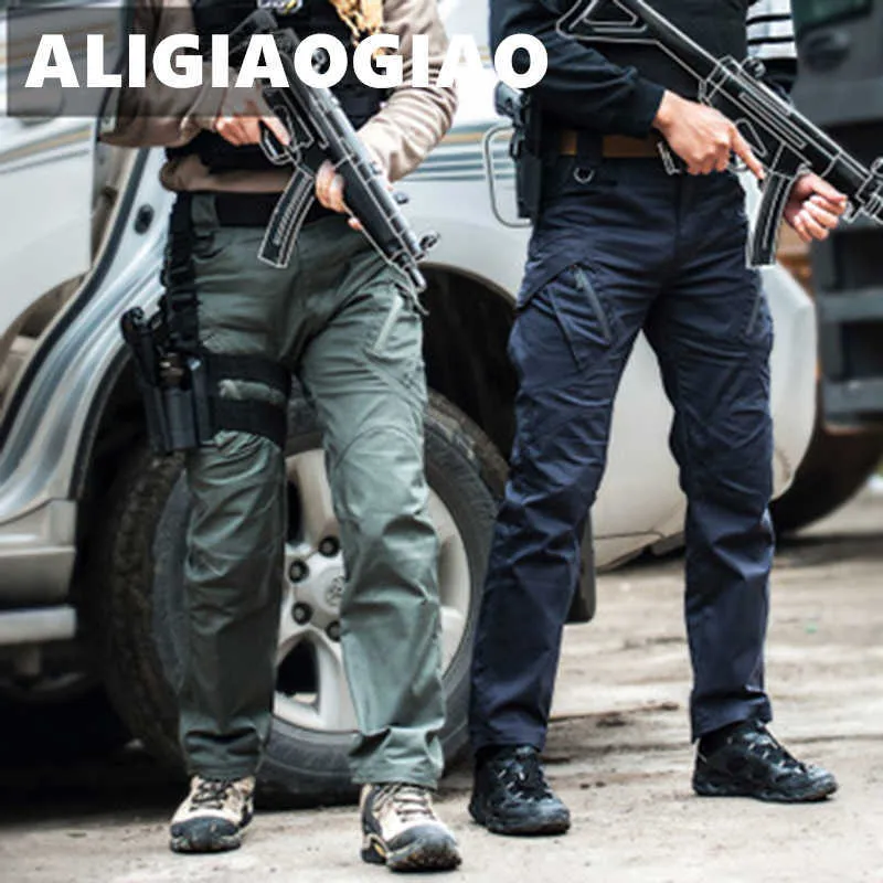 Calças táticas Militares Cidade Homens Swat Combat Exército Calças Masculino Magro Muitos Bolsos Impermeáveis ​​Desgaste Resistente Carga Casual 210715