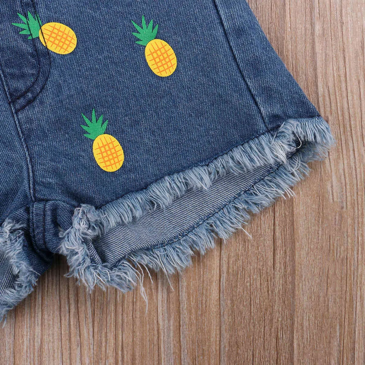 Set di abbigliamento ragazze estive Abiti ananas Moda bambini Top senza maniche bambini + pantaloncini Demin da 18 mesi a 8 anni 210326