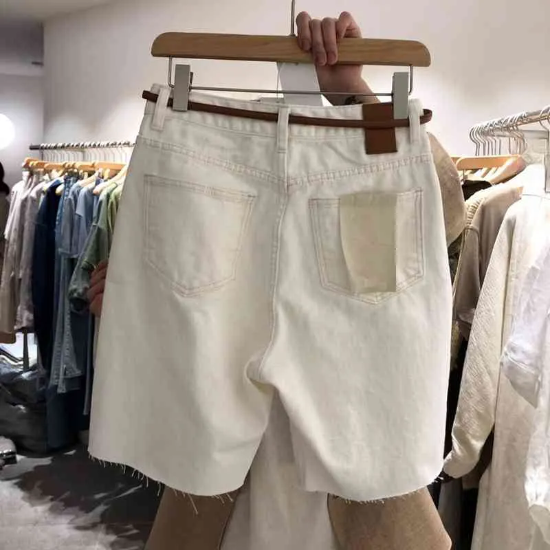 Summer Casual Straight Femmes Blanc Jean Shorts Poches Décoration Pantalon Femme All Match Denim Demi-Pantalon 210514